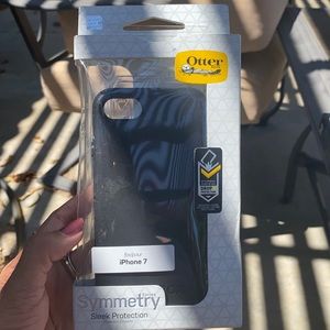 iPhone 7 Brand New in Box Otterbox